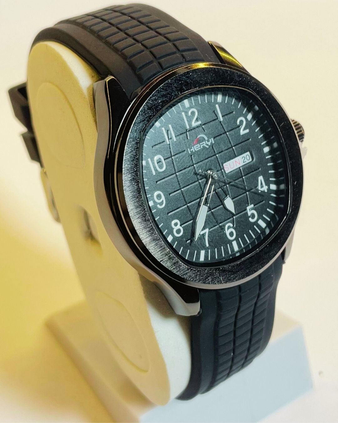 Hervi Black Edition Rubber Straps – Elegant, Comfortable & Premium | FineOclock