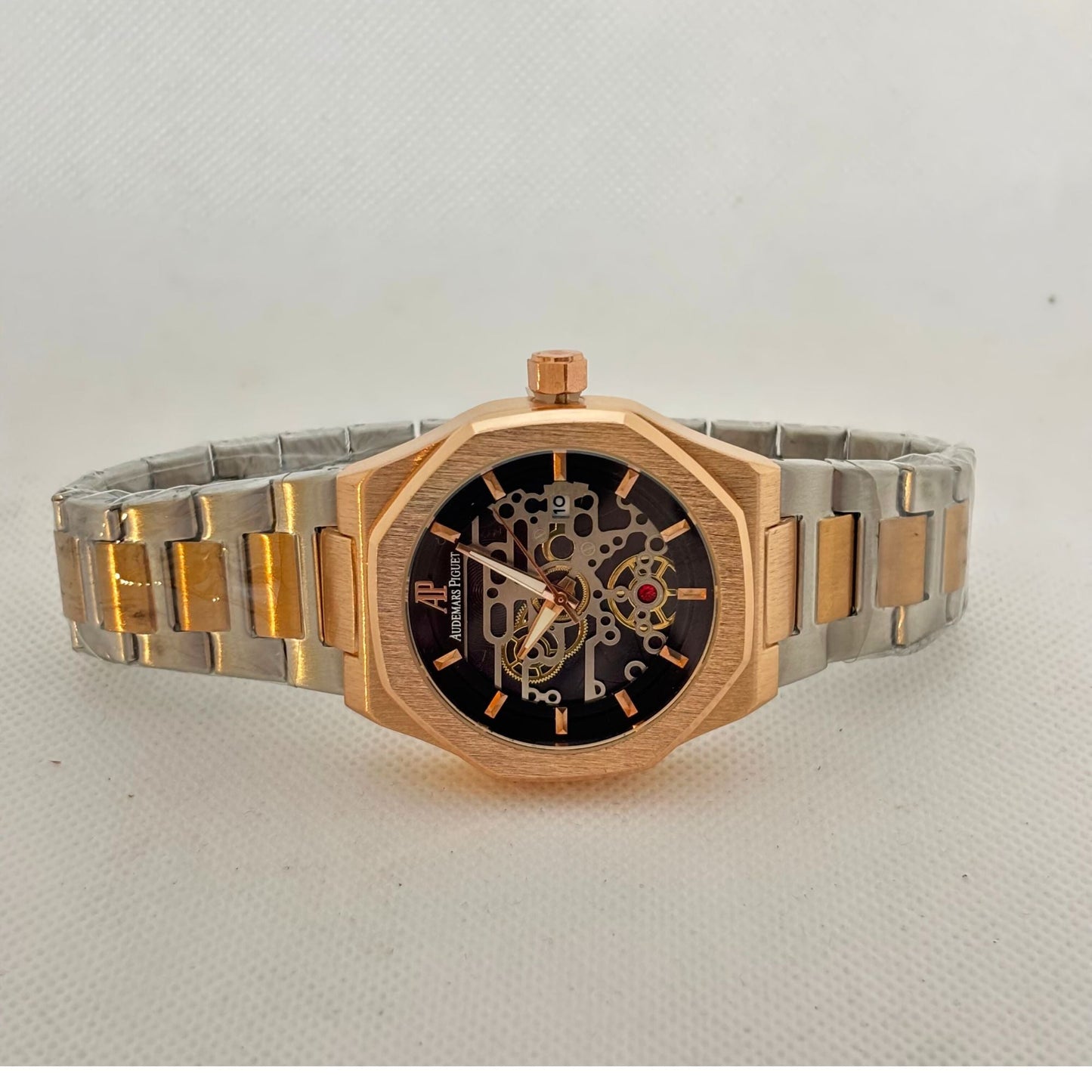 Two-Tone Luxury Quartz Watch for Men – Golden & Silver Finish | Skeleton-Style Dial