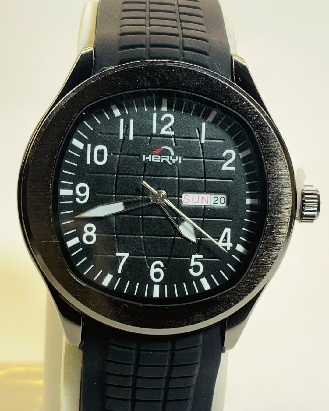 Hervi Black Edition Rubber Straps – Elegant, Comfortable & Premium | FineOclock