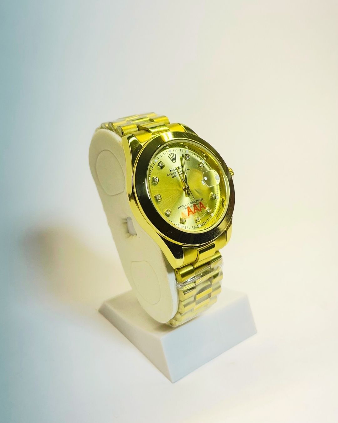 Rolex-Inspired Golden Watch with Sunbeam Dial Stainless Steel – Elegant, Comfortable & Premium | FineOclock
