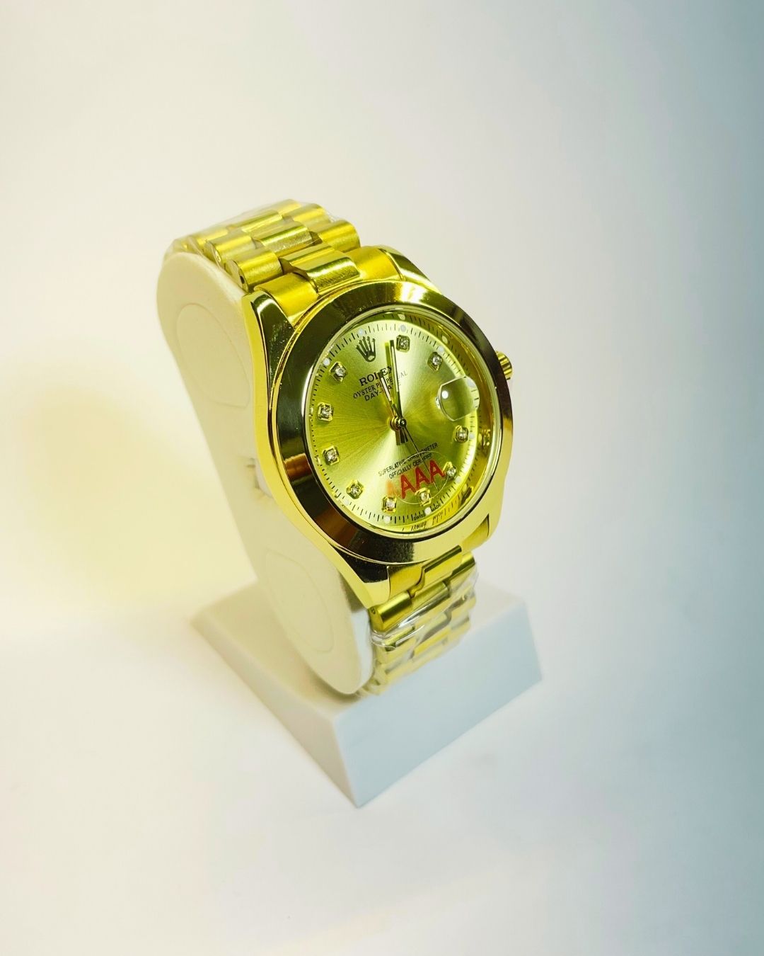 Rolex-Inspired Golden Watch with Sunbeam Dial Stainless Steel – Elegant, Comfortable & Premium | FineOclock