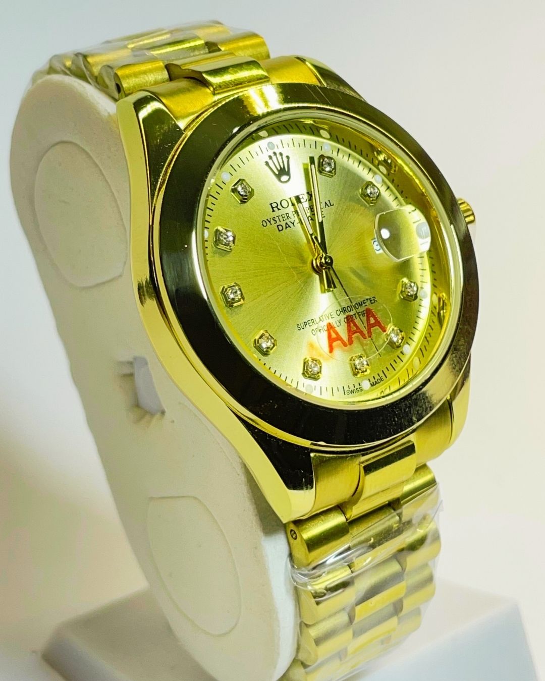 Rolex-Inspired Golden Watch with Sunbeam Dial Stainless Steel – Elegant, Comfortable & Premium | FineOclock