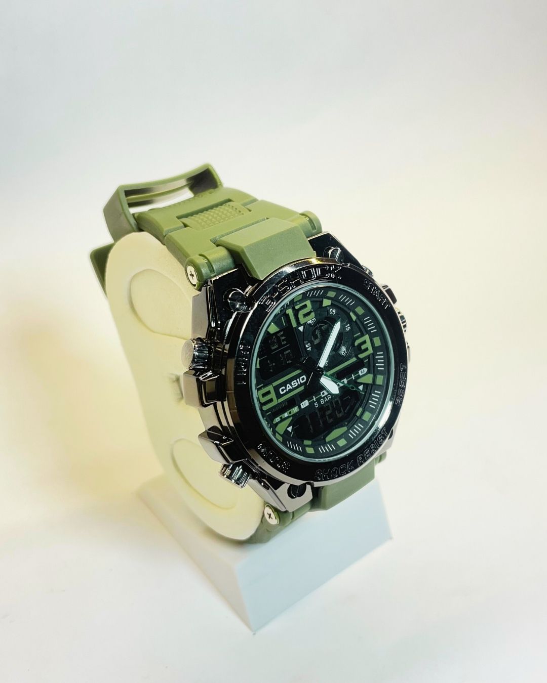 military-green-sports-watch-side-view Rubber Straps – affordtable, wrist watch & Premium and good looking | FineOclock